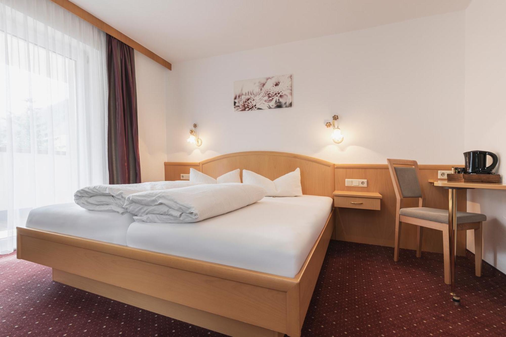 Birkheim Hotell Ischgl Exteriör bild