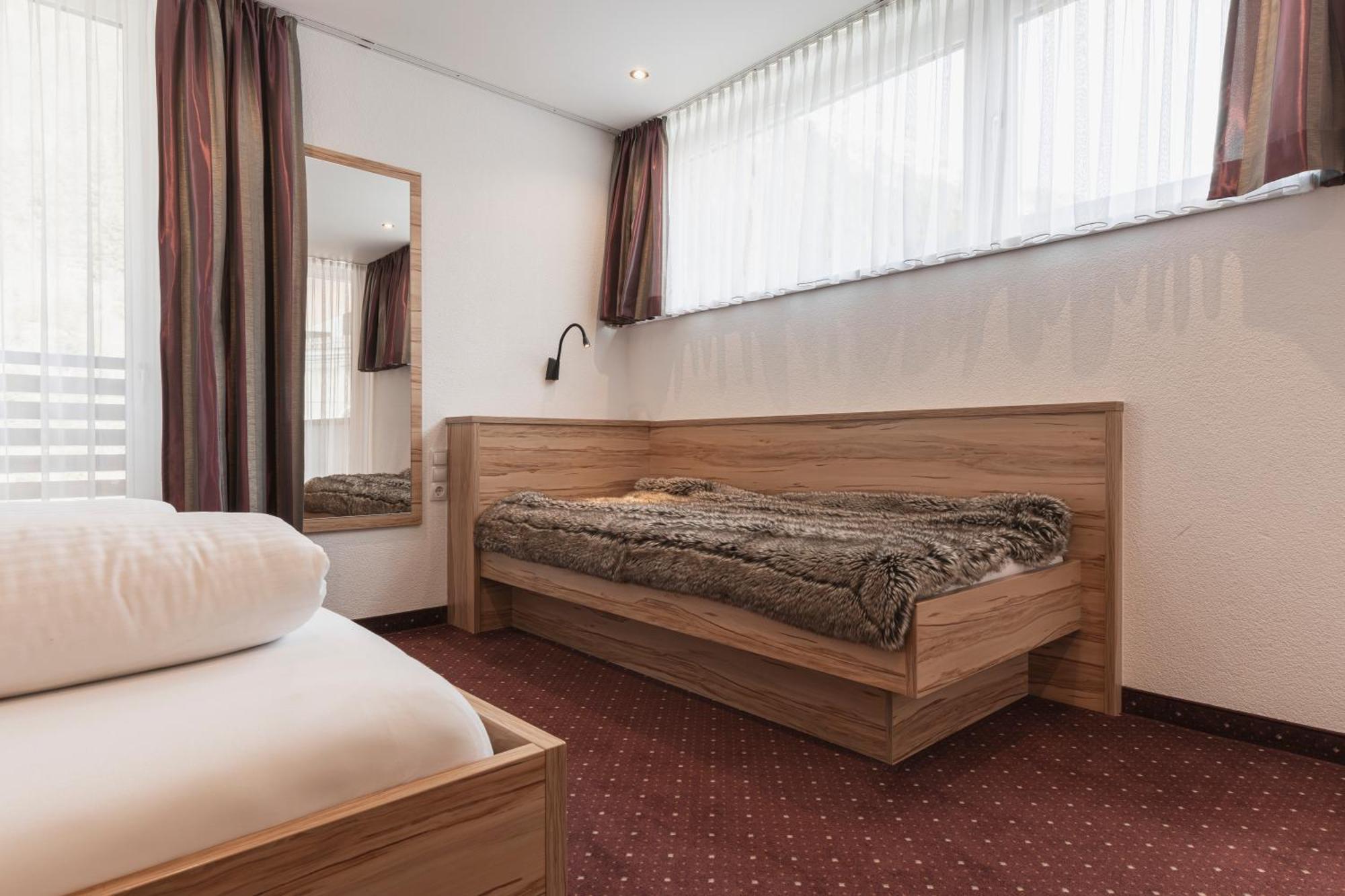 Birkheim Hotell Ischgl Rum bild