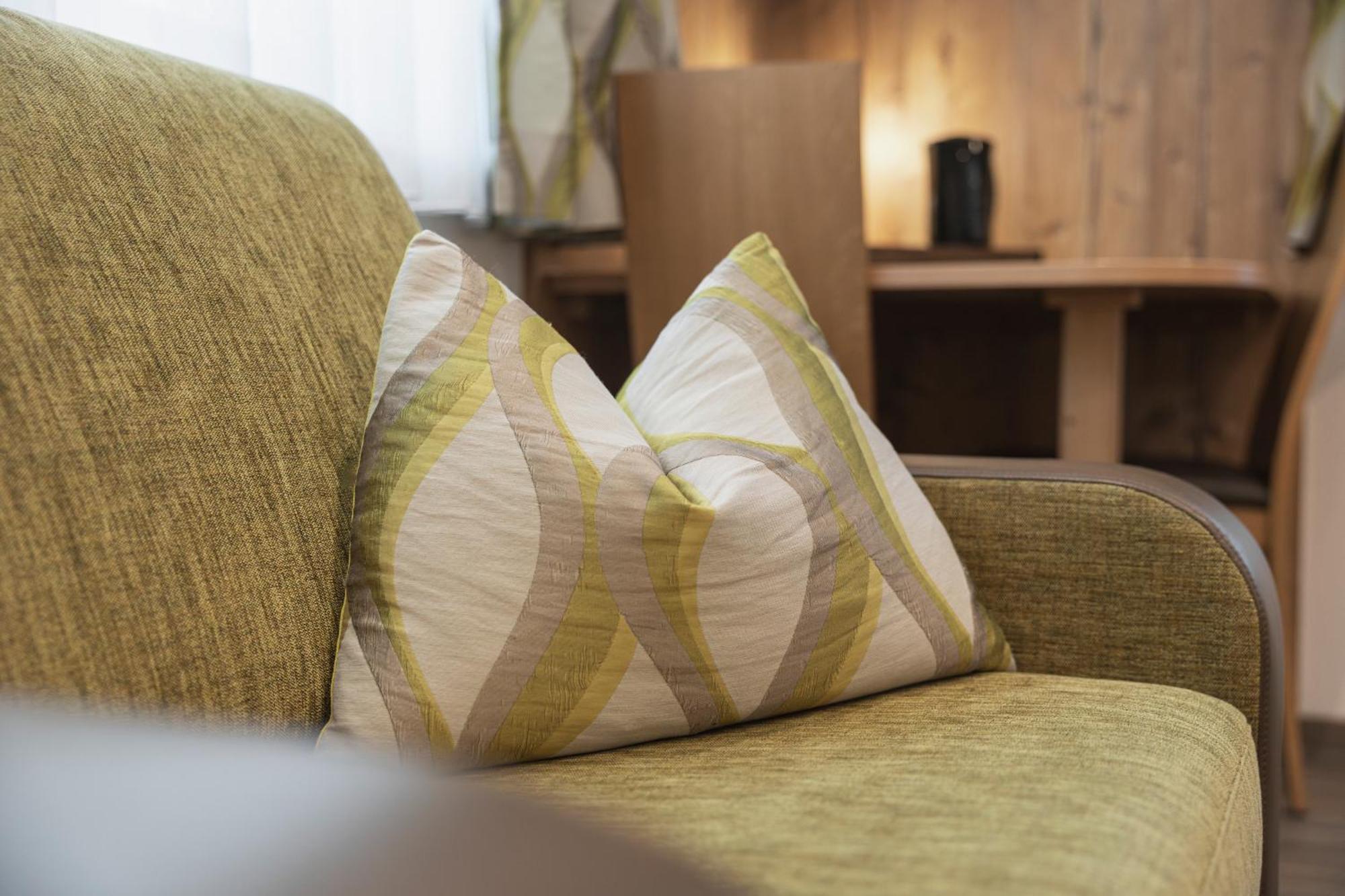 Birkheim Hotell Ischgl Rum bild
