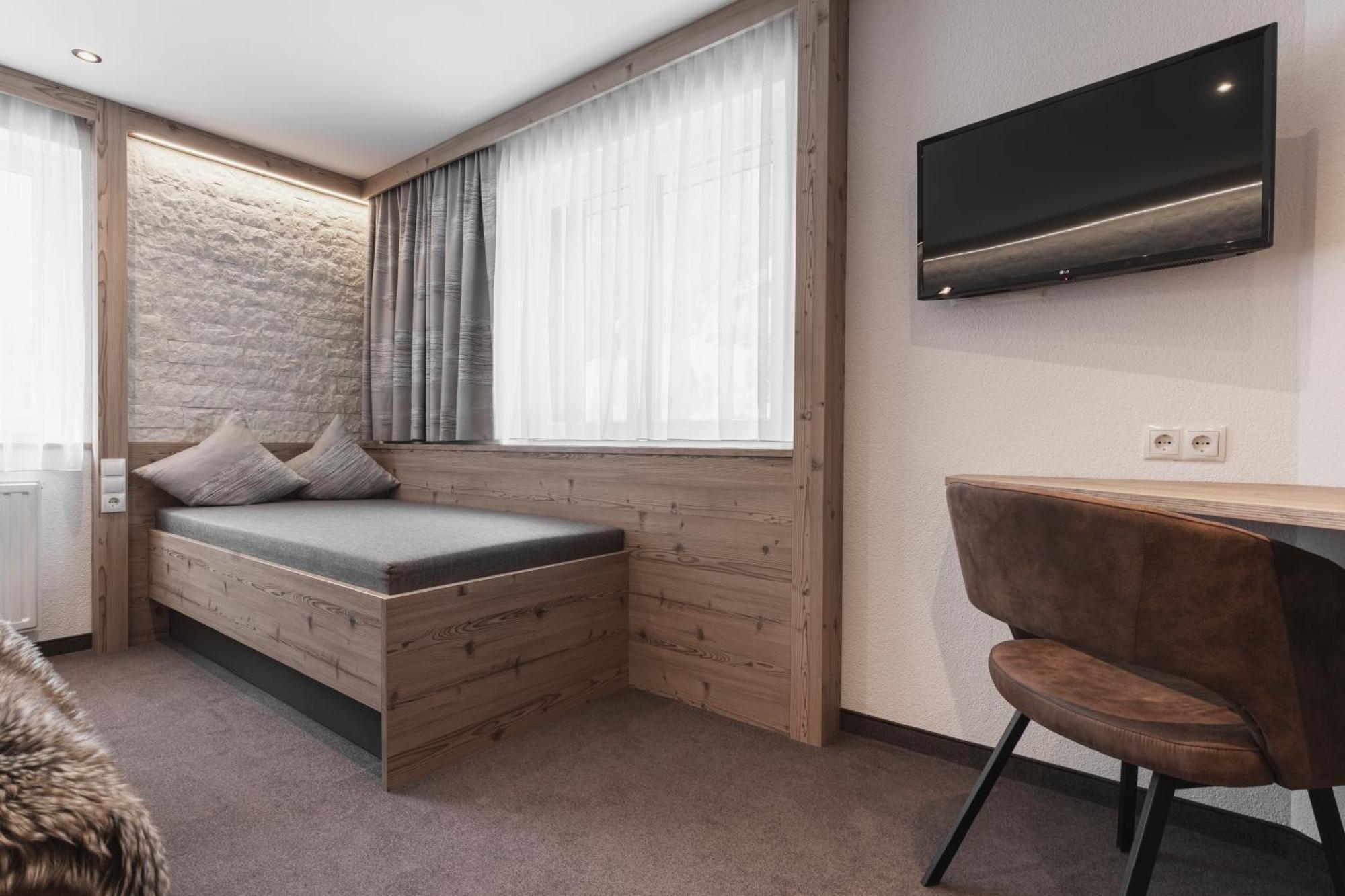 Birkheim Hotell Ischgl Rum bild
