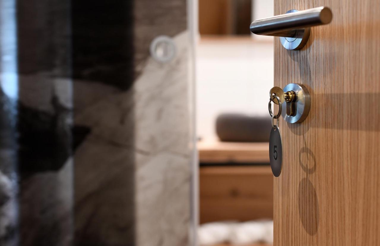 Birkheim Hotell Ischgl Exteriör bild